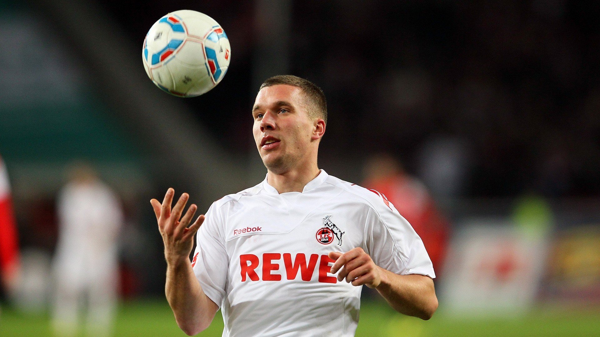 篮球训练机器人亮相国家队训练基地，篮球训练仪器